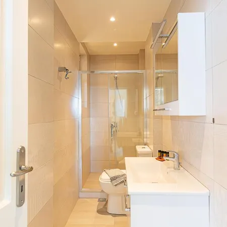 Апартаменты Nathalie's Beachfront *