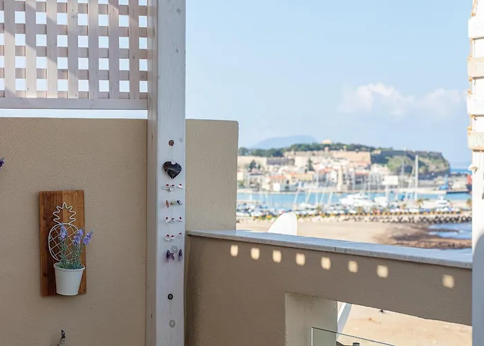 Nathalie's Beachfront Apartment *