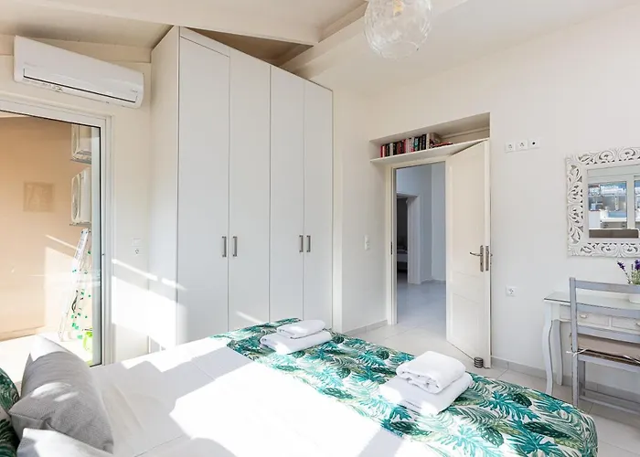 Nathalie's Beachfront *