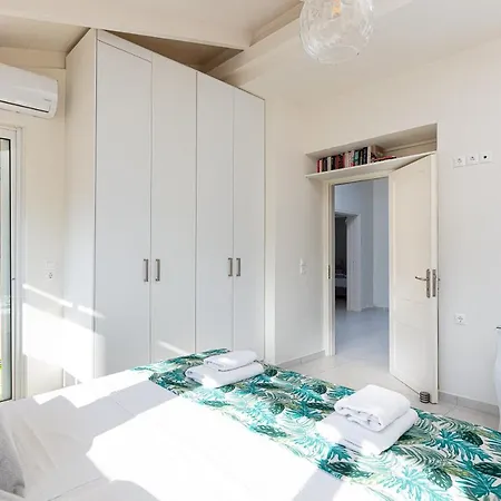 Nathalie's Beachfront *