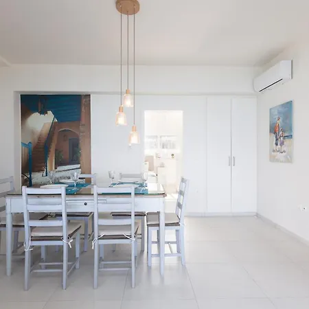 Nathalie's Beachfront Apartment Rethymno (Crete)
