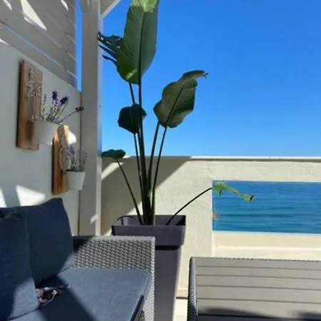 Nathalie's Beachfront Rethymno (Crete)