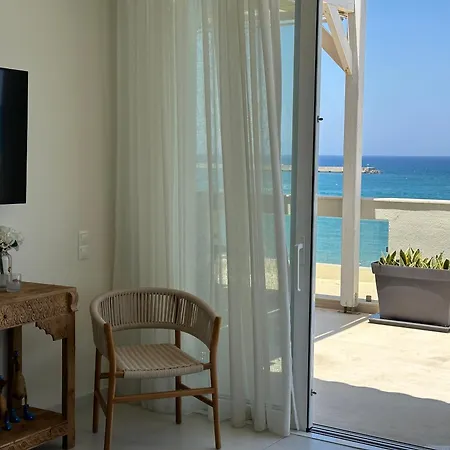 Апартаменти Nathalie's Beachfront Ретимно (Крит)