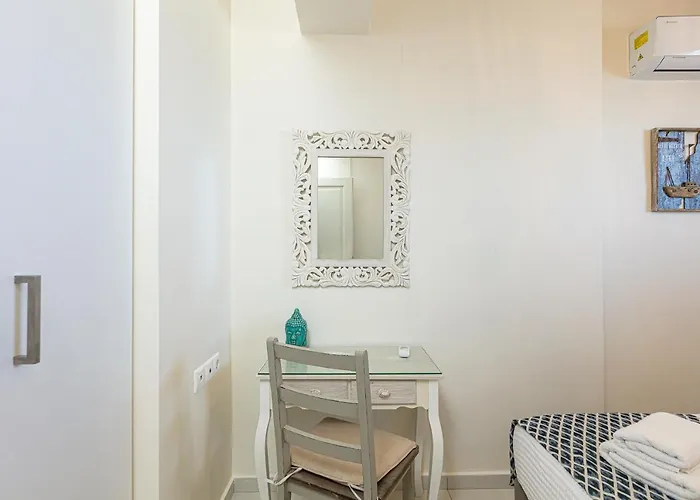 Апартаменты Nathalie's Beachfront Ретимно