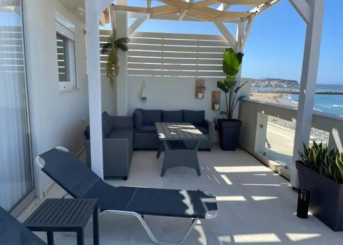 Апартаменты Nathalie's Beachfront Ретимно